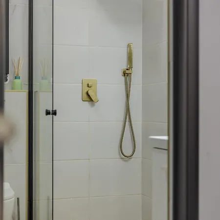 The Queen's Den - Nicolae Balcescu Appartement *