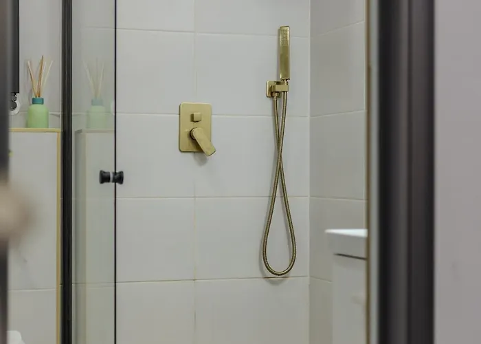 The Queen's Den - Nicolae Balcescu 公寓 *